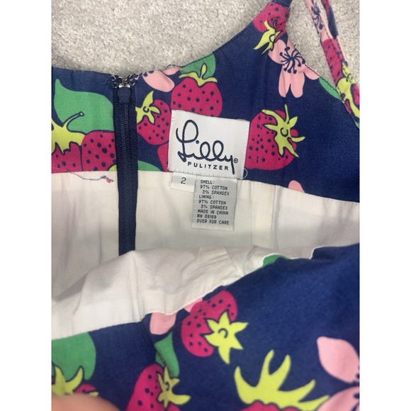 lilly pulitzer‎ navy strawberry print dress size 2 Sheath Lined Sleeveless - Picture 9 of 11
